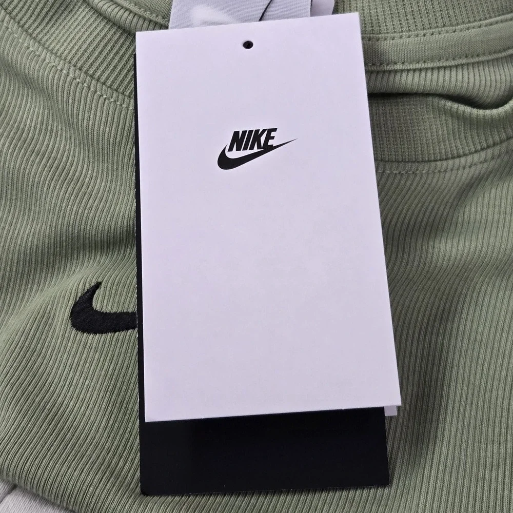 Nike Women Tank Top XL Green Activewear Logo Lifestyle Ribbed Crew Neck NWT‎